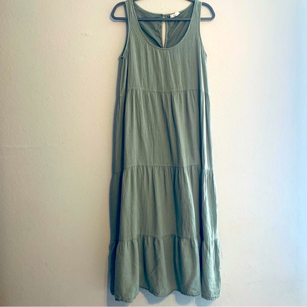 Nicole Miller’s Women’s Babydoll Tiered Olive Green Midi Linen Dress.Size M